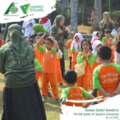 alsyukrouniversal-senam-sehat003.jpg