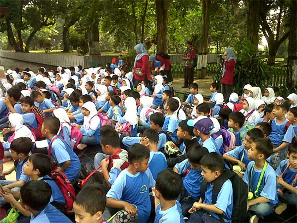 110512_lubang_buaya1