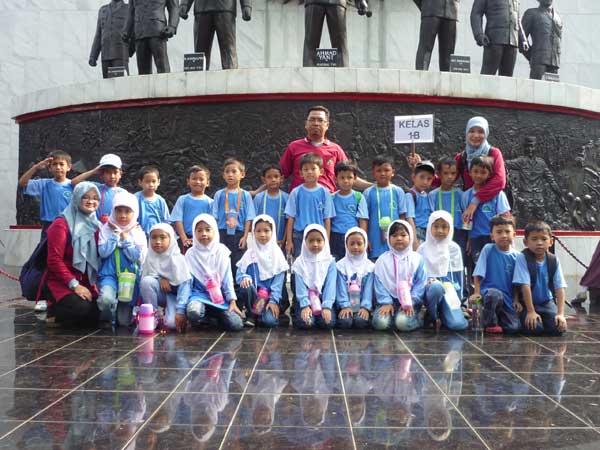 110512_lubang_buaya7